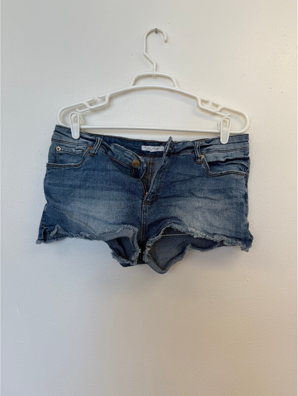 sts blue Women's Denim Shorts Size 30